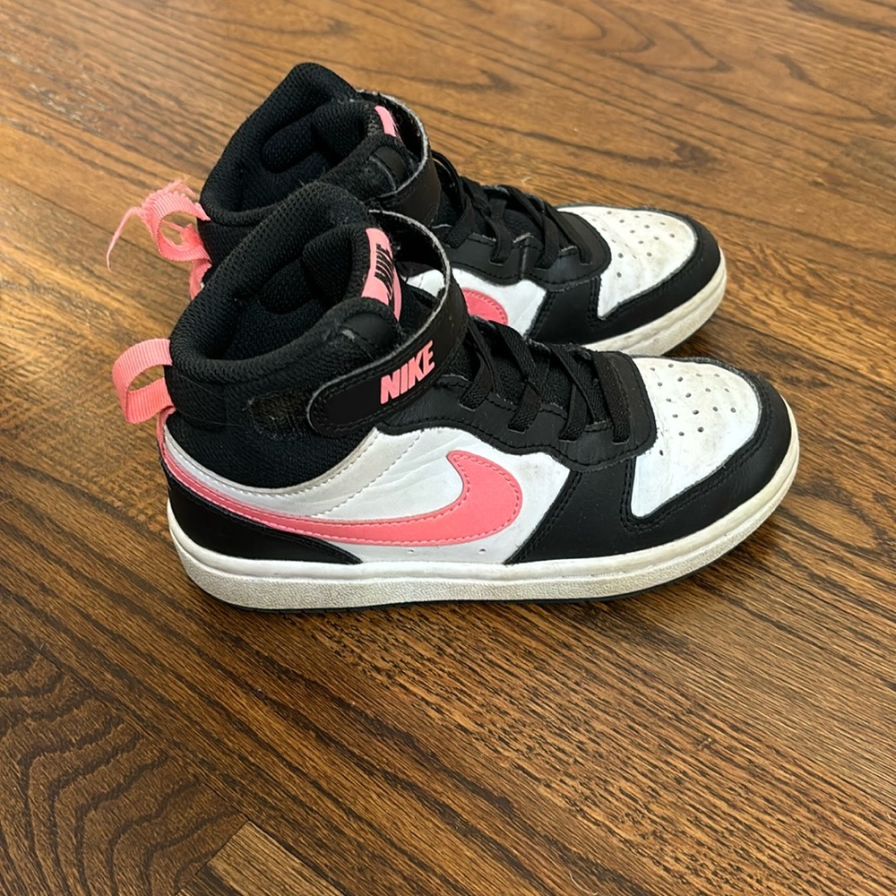 Nike mid tops